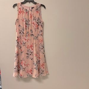 WHITE HOUSE BLACK MARKET PRETTY IN PINK DRESS